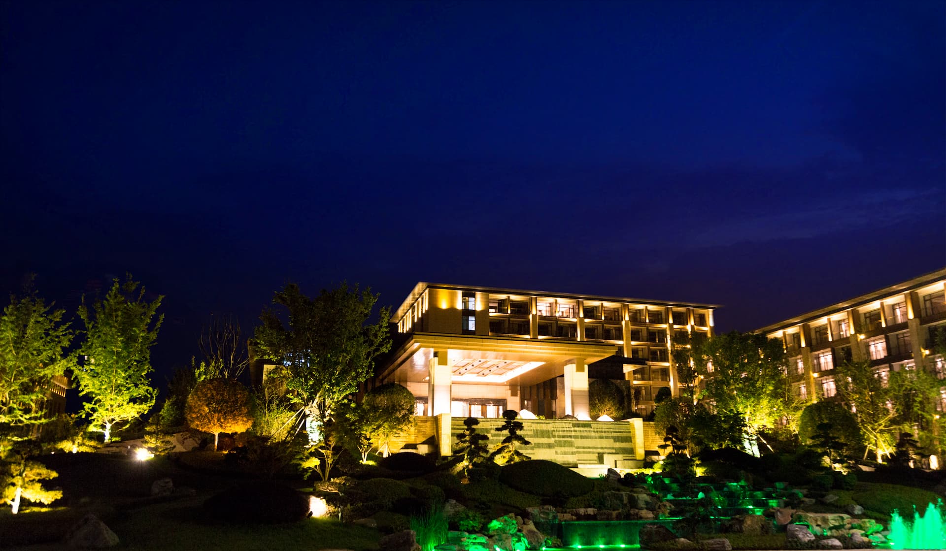 luxury resort hotel furniture