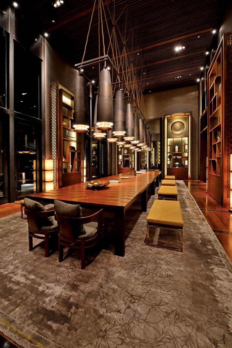 High-end hotel conference room solutions with custom boardroom tables and ergonomic seating